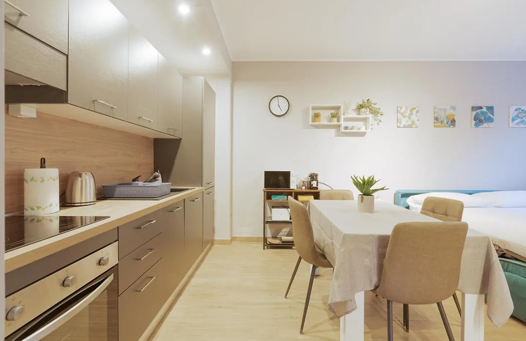 Guesthost - Affori M3 Modern And Cozy Studio-1